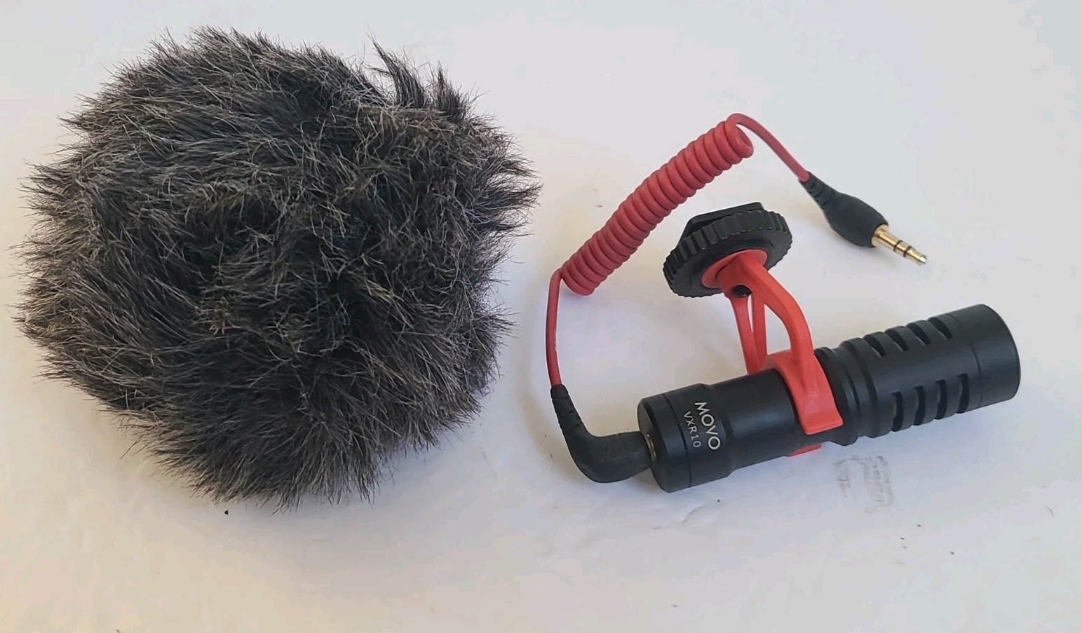 Movo VXR10-PRO Supercardioid Shotgun Microphone for Cameras and Smartphones