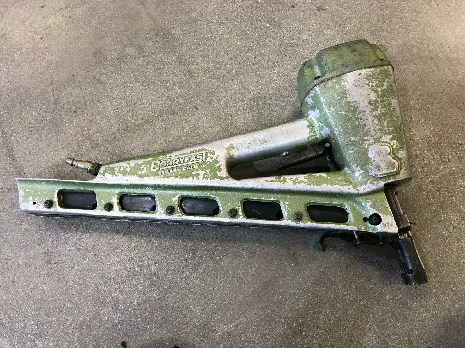 Vintage BERRYFAST Pneumatic Air Finish Nailer 41-15952