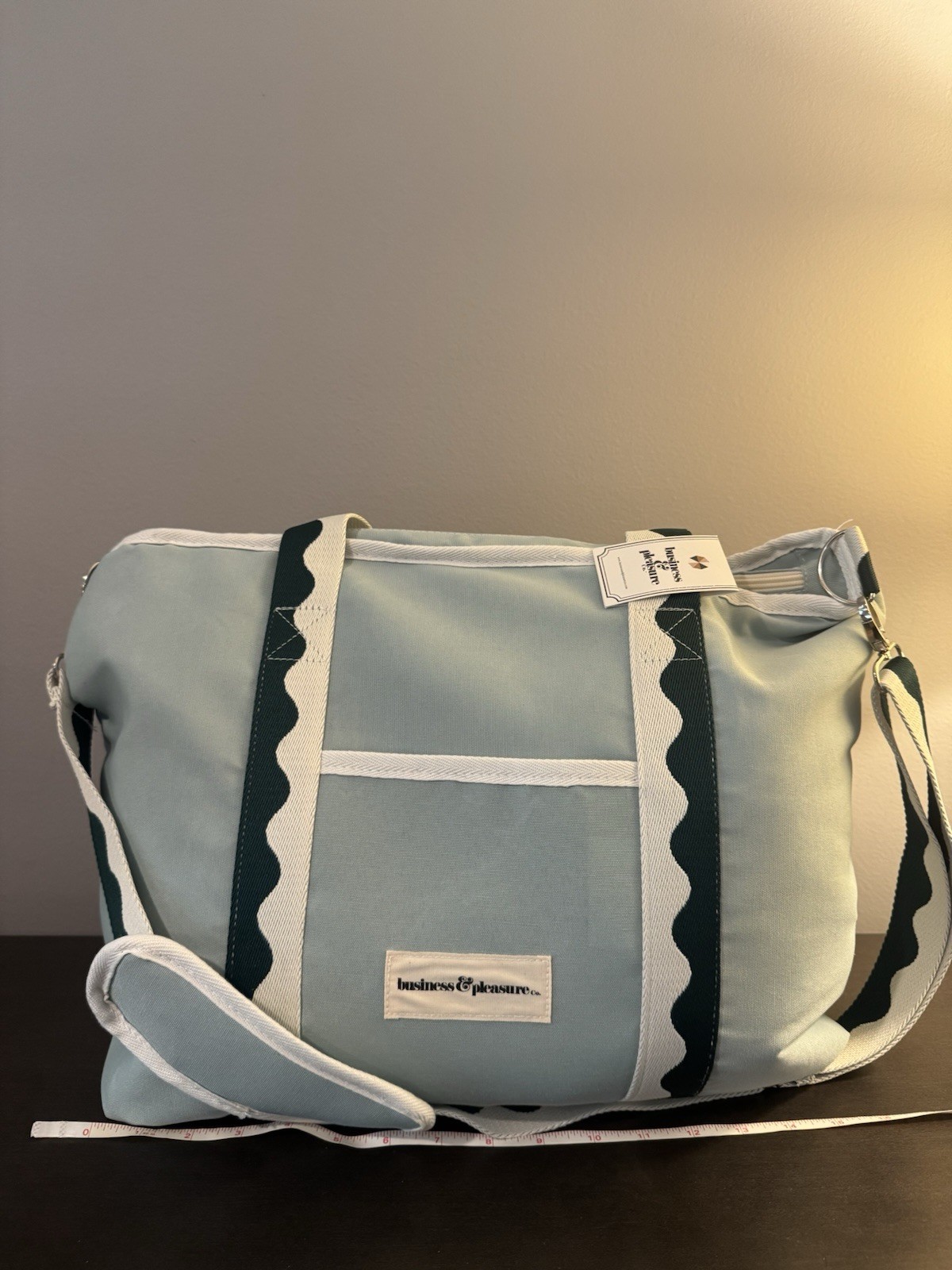 Business & Pleasure Holiday Cooler Zip Tote Bag Green 16” x 6” x 13” NWT