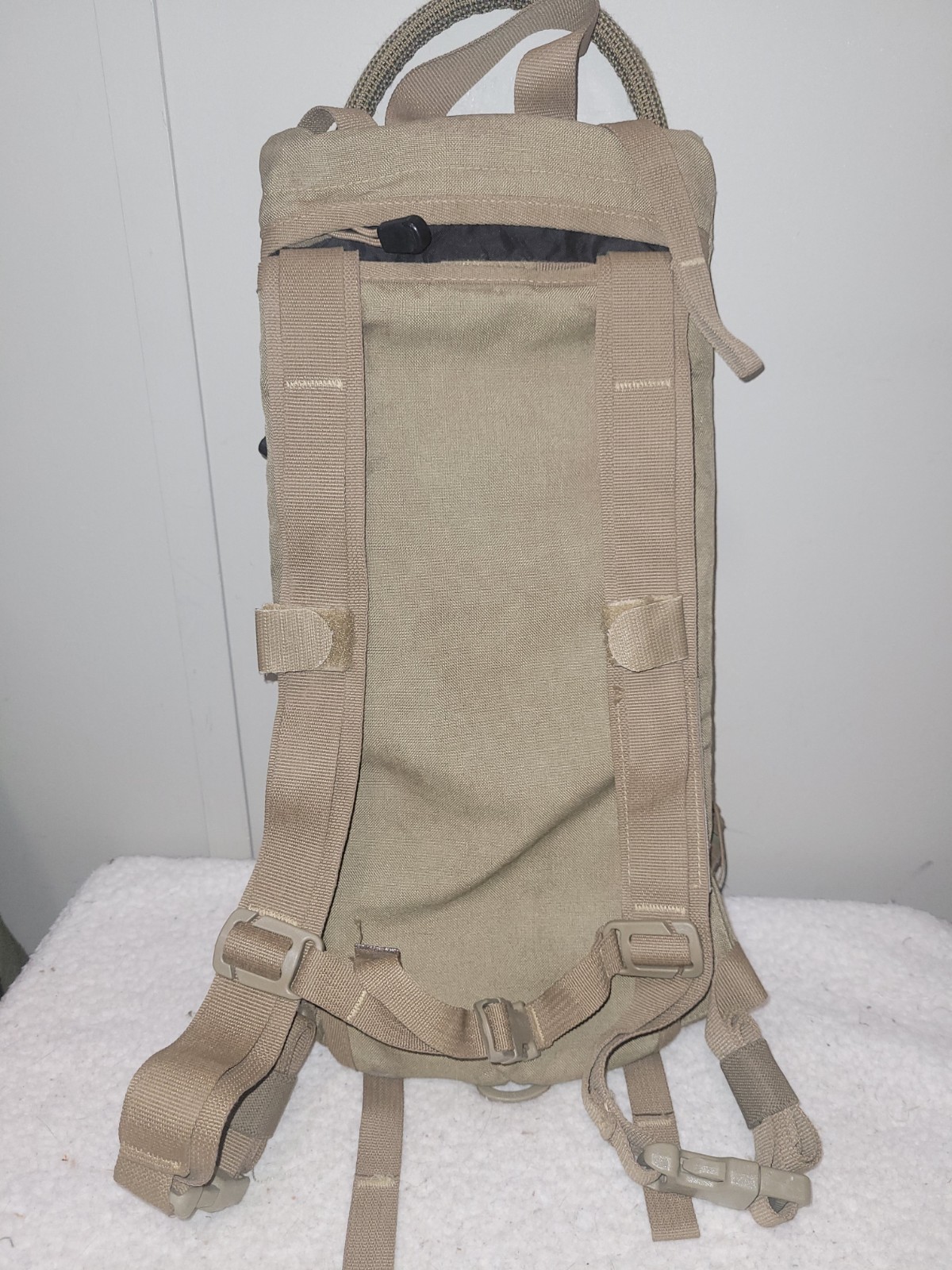 SOURCE HYDRATION SYSTEM W/ BLADDER, NEW HOSE USMC TACTICAL 3L COYOTE BROWN CLEAN