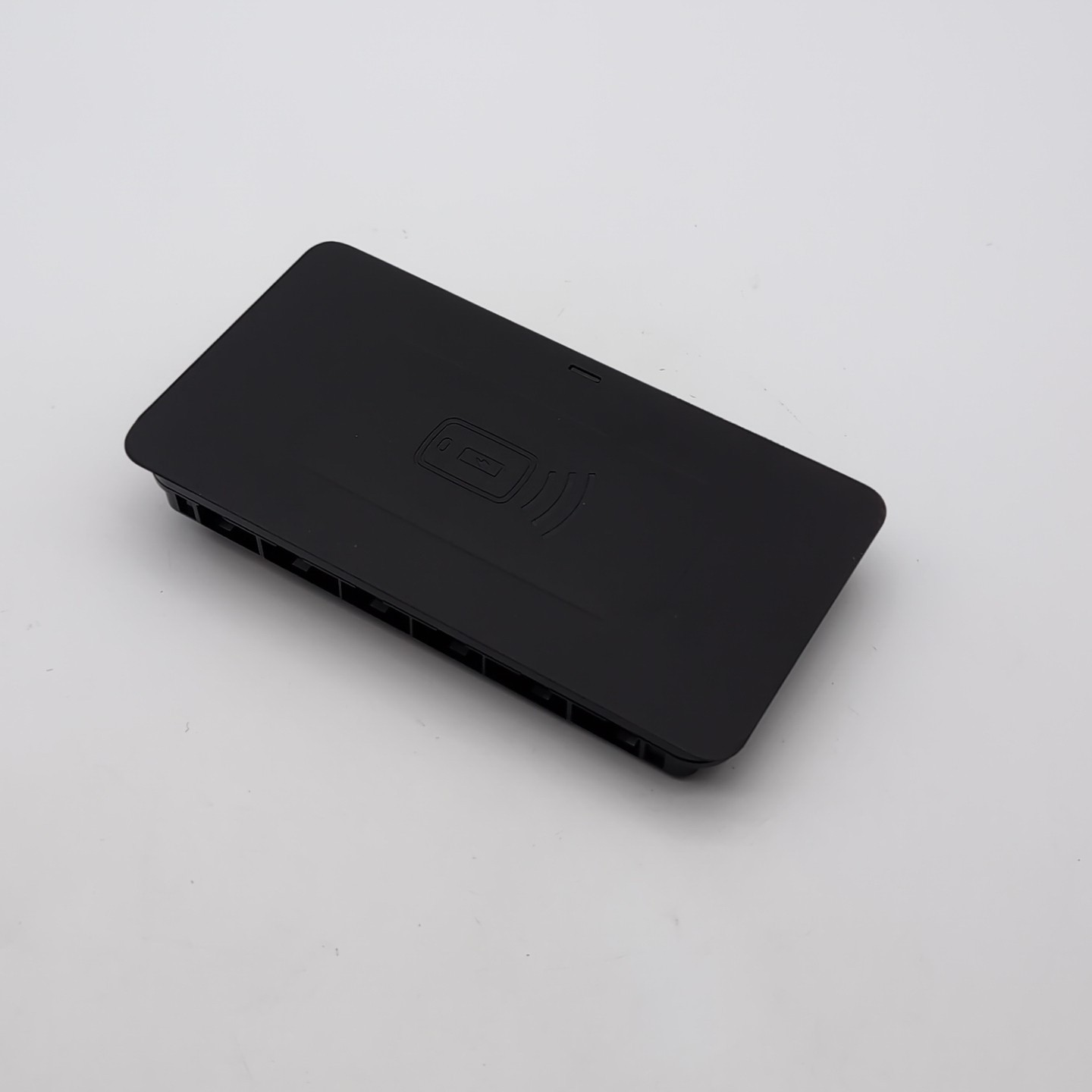 BMW G01 G02 G05 G12 G15 G20 G30 G80 G82 Wireless Charging Tray Pad OEM 5A7F847