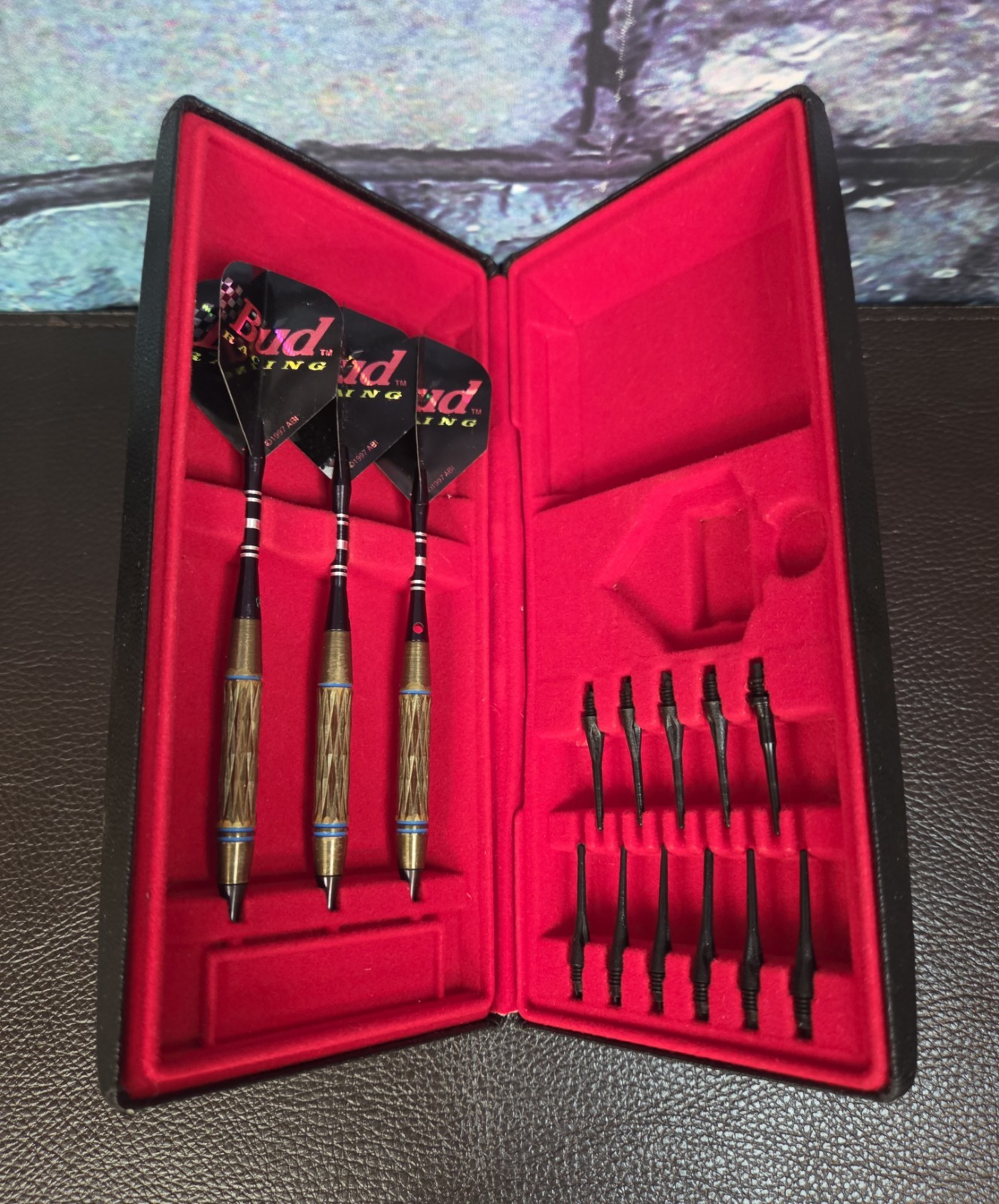 Vintage Budweiser Beer Racing Throwing Dart Set Metal & Soft Tip w/ Case