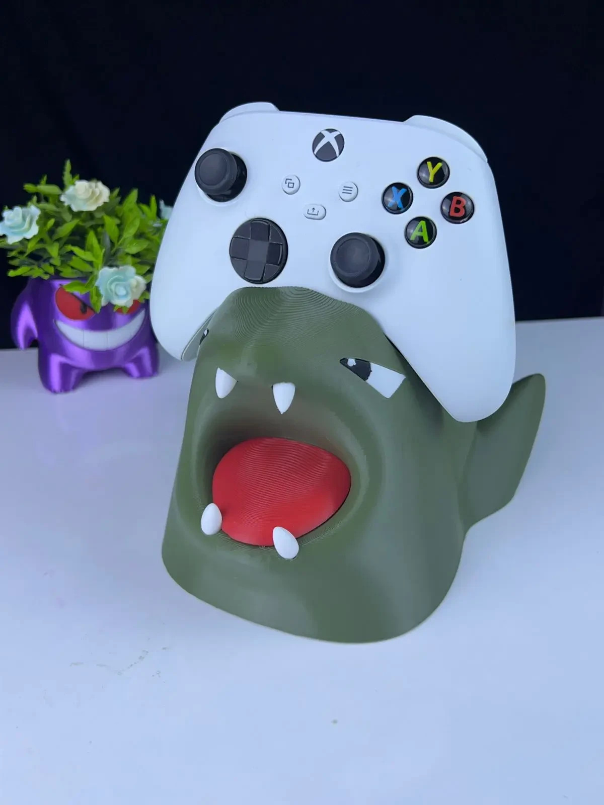 Tyranitar Xbox Remote control holder Stand Minor Assembly Required