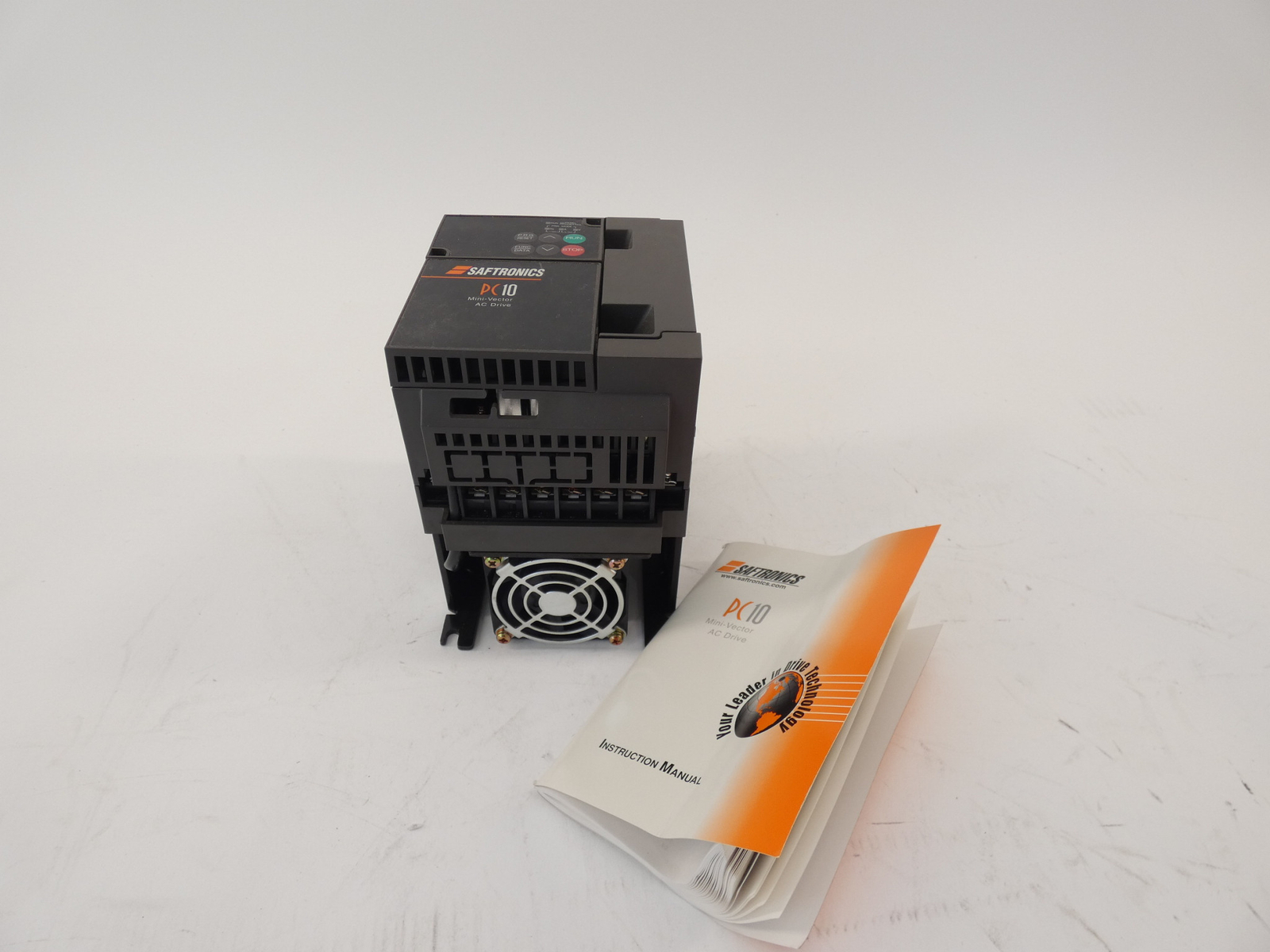 2HP Saftronics PC102002-9 Mini-Vector AC Drive 200-230V 11.1A 3PH PC10E1ST320...