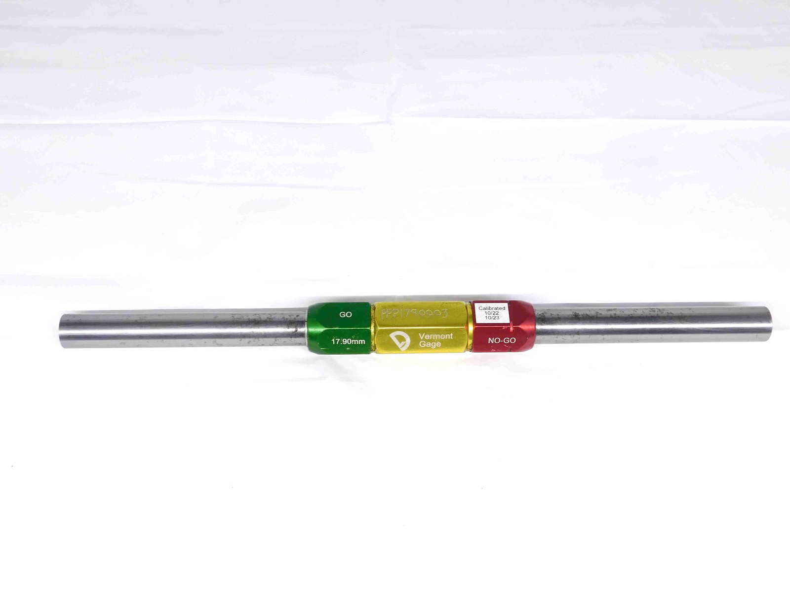 17.900 & 18.900 CL ZZ mm PIN PLUG GAGE GO NOGO 18.000 -.100 18 .7441 17.90 18.90
