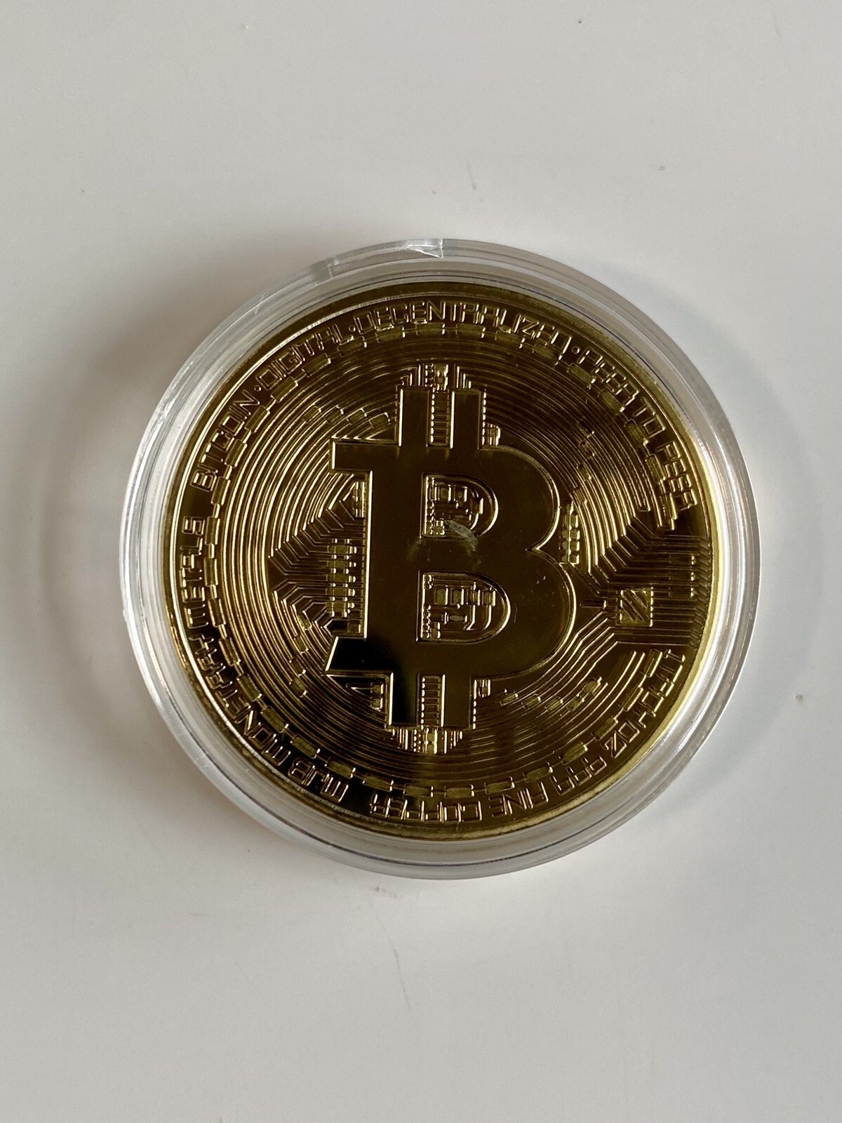 PHYSICAL BITCOIN (Commemorative Coin) Metal Alloy-Gold Plated-Token Protector
