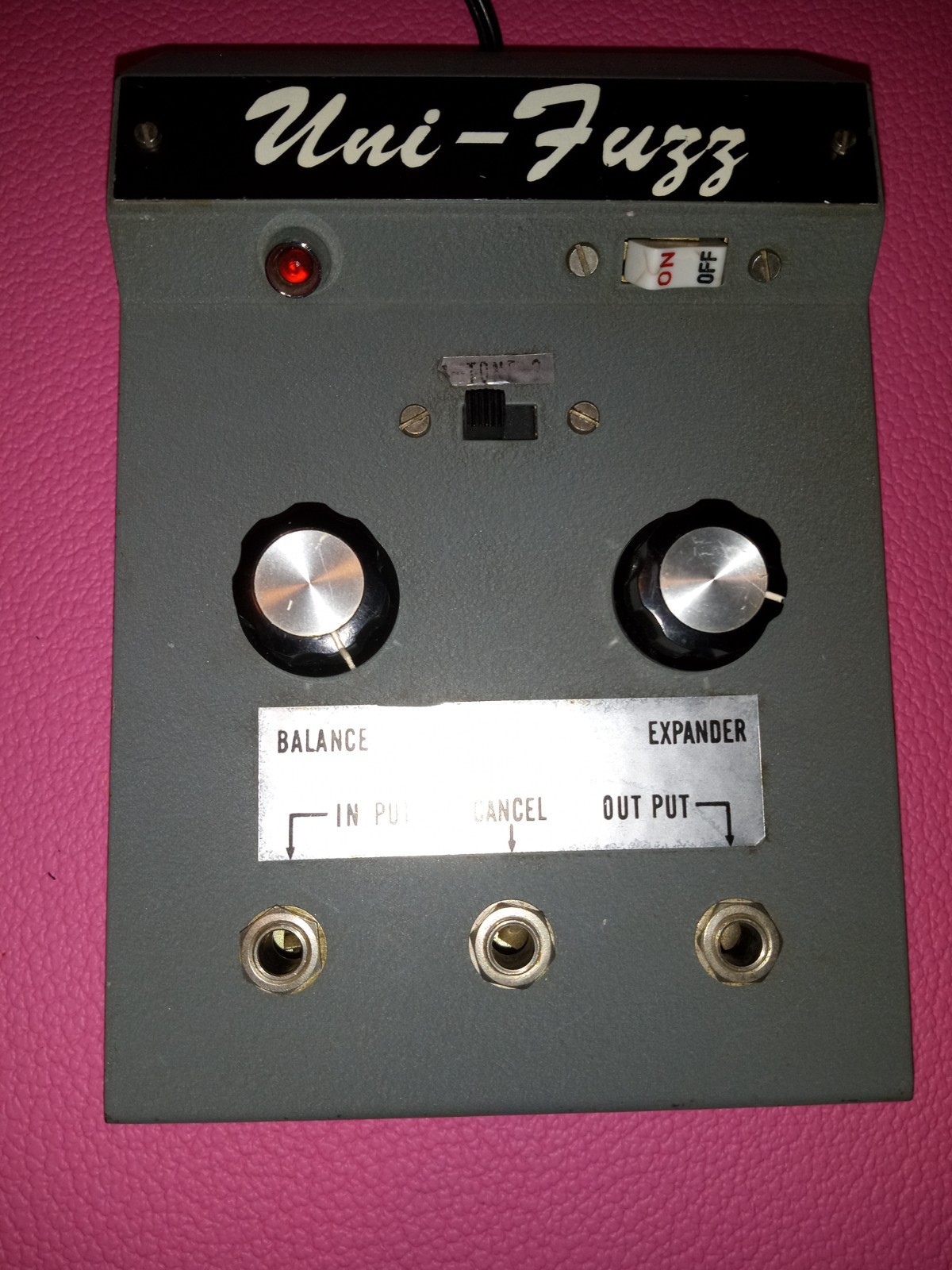 Univox uni fuzz Vintage Model 250 Uni-Fuzz Fuzz Pedal Guitar Effect
