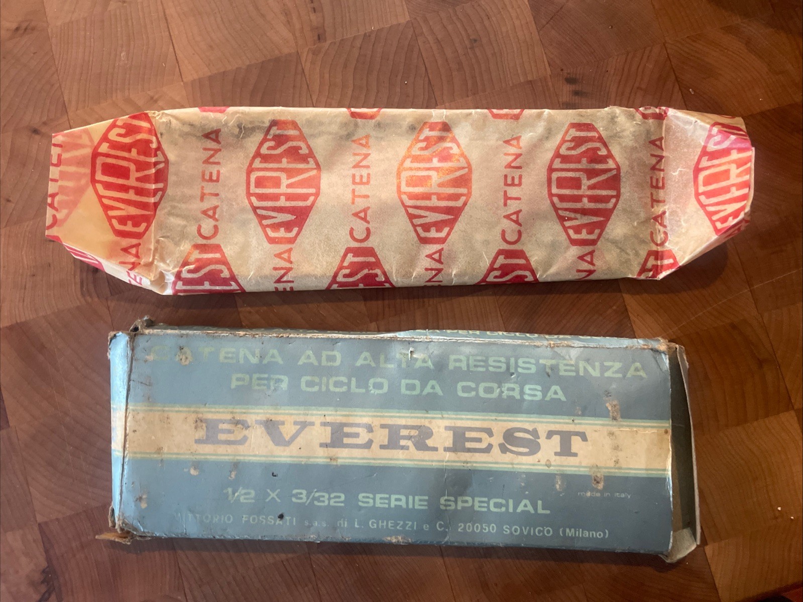 NOS Vtg. EVEREST Bicycle Chain 1/2" x 3/32" "Serie Special".  Italy.    (NJ)