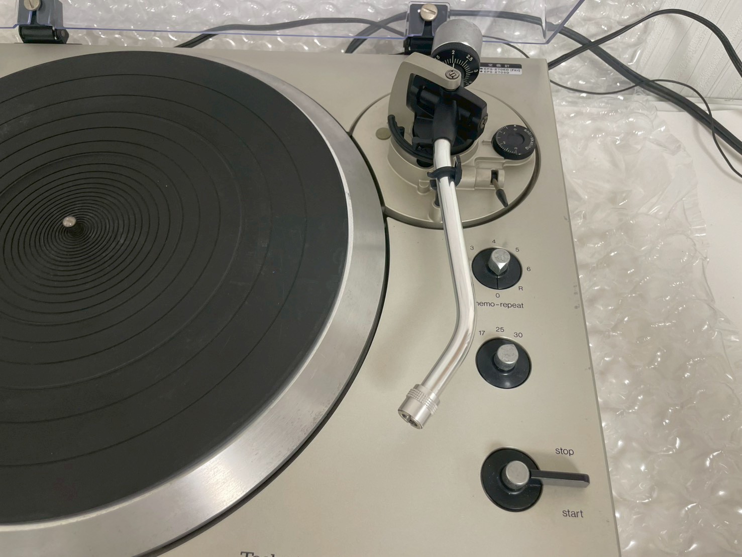 Technics SL-1301 Quartz Direct Drive Automatic Turntable Record Player Used