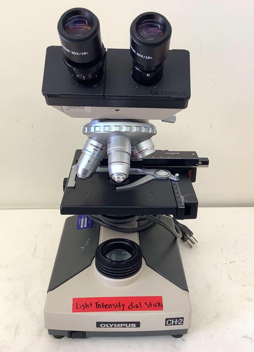 Olympus CH-2 CHT Binocular Microscope w/ 4x, 10x, 40x, 100x Objectives #2