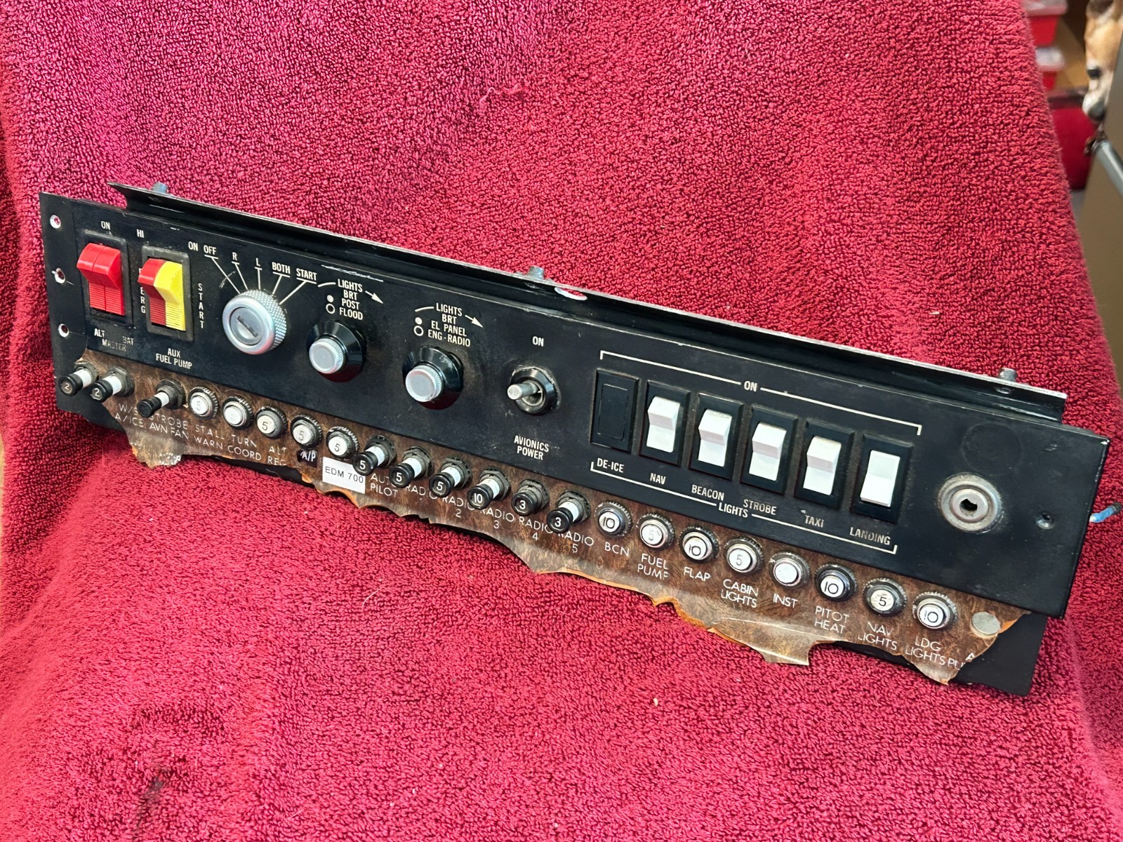 CIRCUIT BREAKER SWITCH PANEL WITH IGNITION SWITCH ROCKER SWITCHES TOGGLE