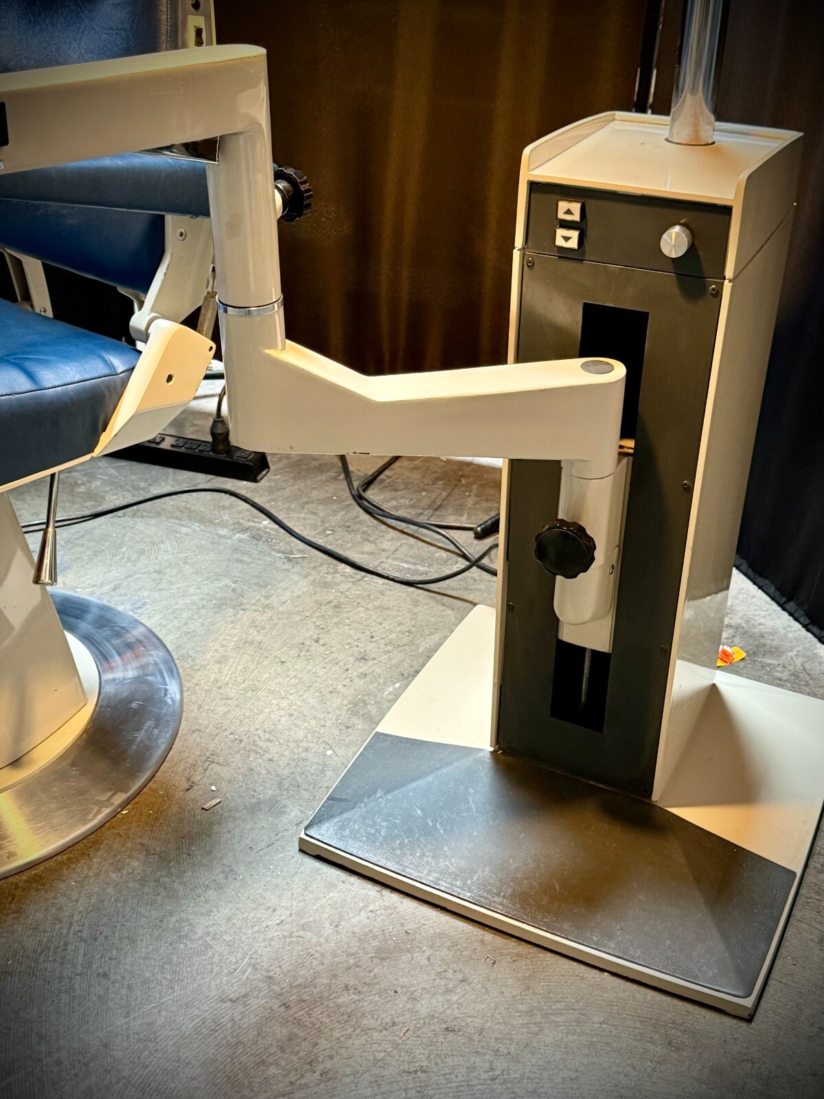 Reliance 980 Chair with 7720 Stand-Good Condition!
