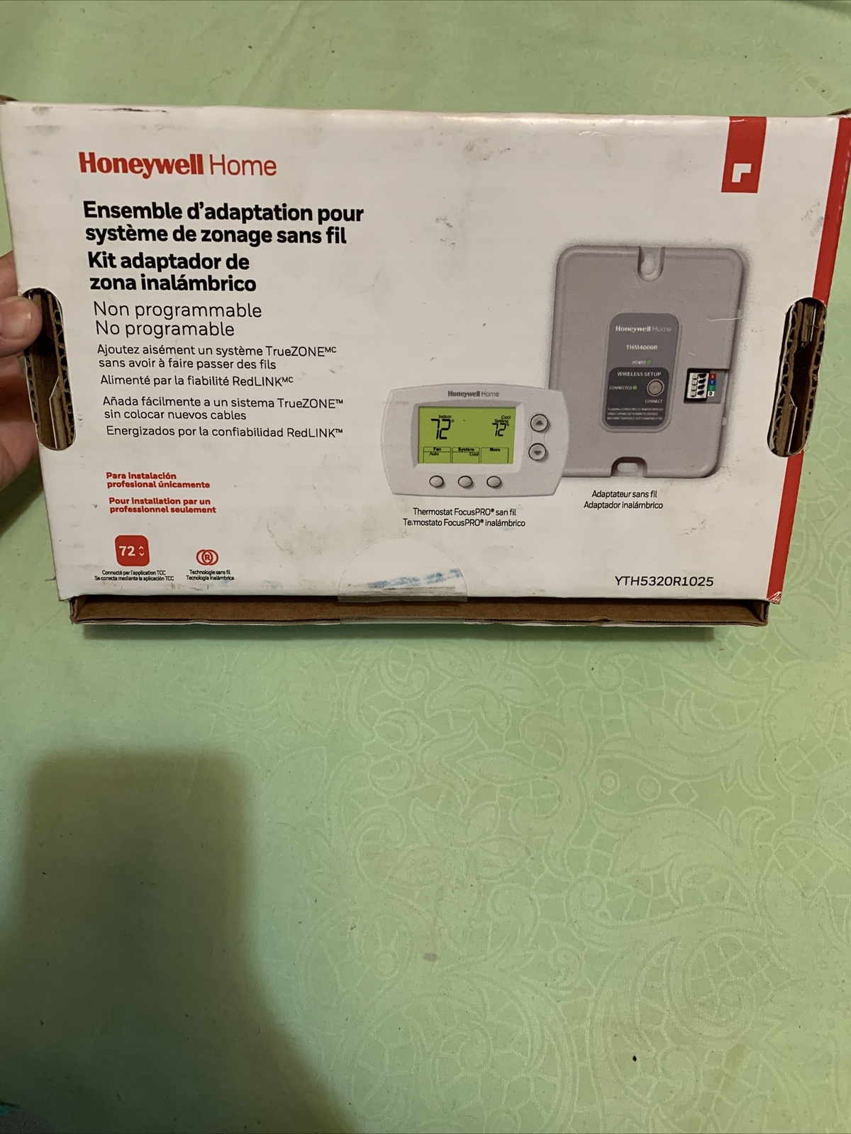 Honeywell YTH5320R1025 Wireless Non-Programmable FocusPRO Kit with Wireless Adap