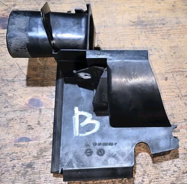 Mercedes Slk 320 V6 R170 Right Driver Side Air Intake Duct Pipe A1705280204