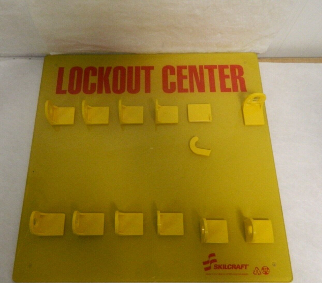 ABILITY ONE Equipped Lockout Device & Tag Station DAMAGED 5340016512050