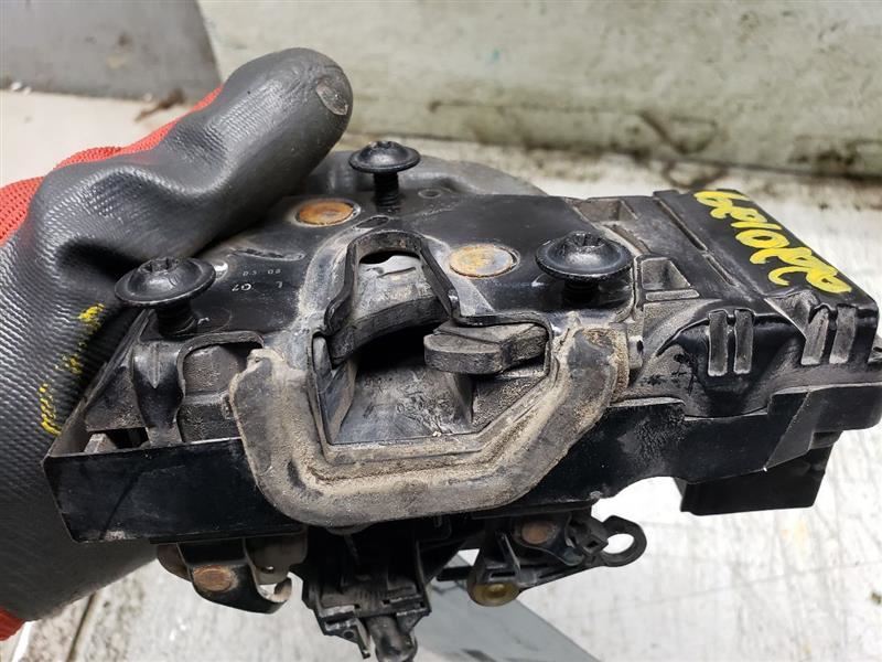 G6 2006 Keys/Latches/Locks 1027001