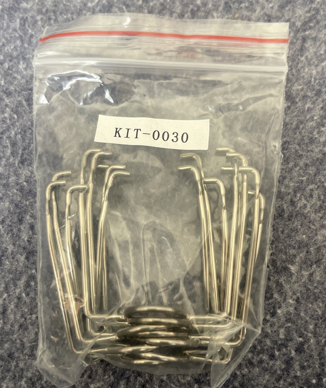 Lot Of 24 Clips KIT-0030 Server Technology Retaining Clip(24 Clip Total 3pkg)