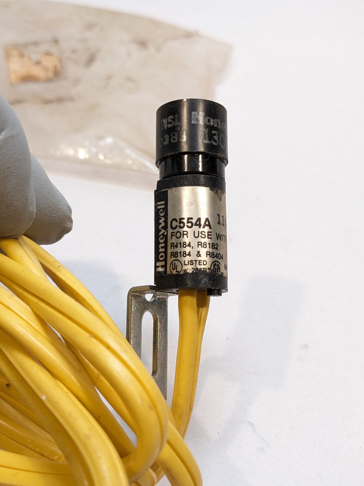 Honeywell C554A Cadmium Sulfide Flame Detector