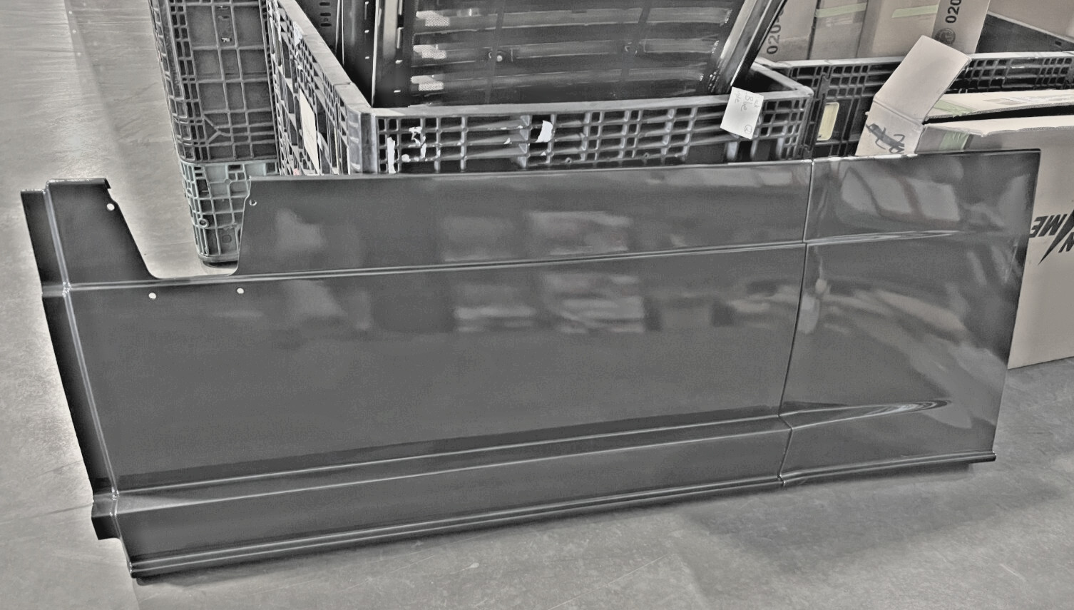 FREIGHTLINER CASCADIA 2018 & UP CENTER and BACK FAIRING LEFT SIDE