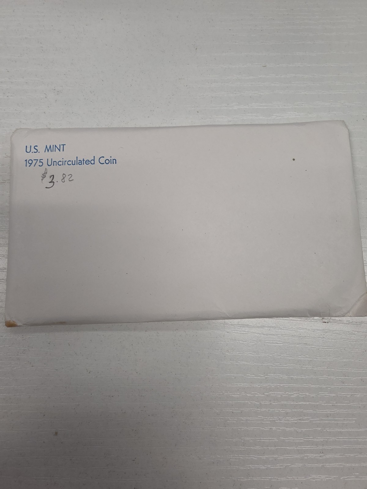 U.S. Mint 1975 Uncirculated Coin Set In Envelope NG726-101