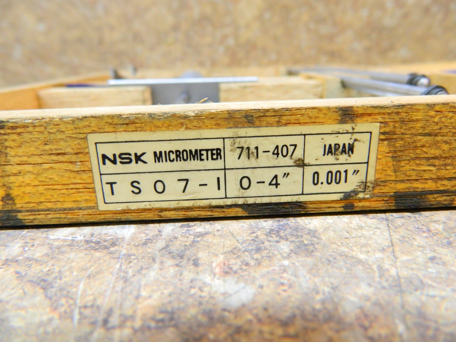 NSK 711-407 0-4" DEPTH MICROMETER .001"