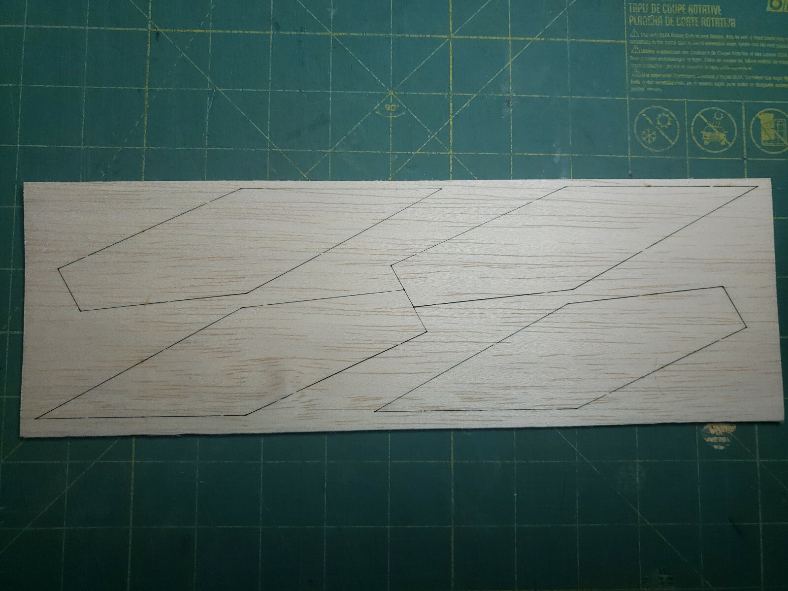 Estes Baby Bertha Laser-cut Balsa Fin Set