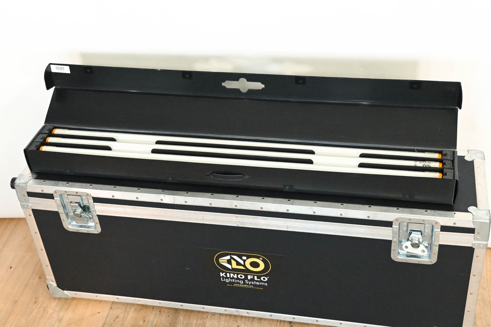 Kino Flo Select 4Bank 2-Light Gaffer Kit CG01T06