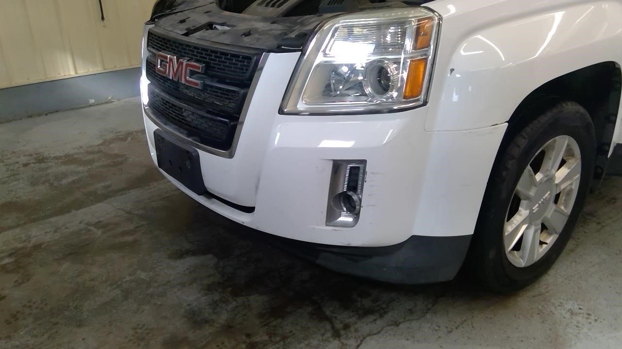 Used Front Right Fender fits: 2012 Gmc Terrain 4 mounting tabs Front Right Grade