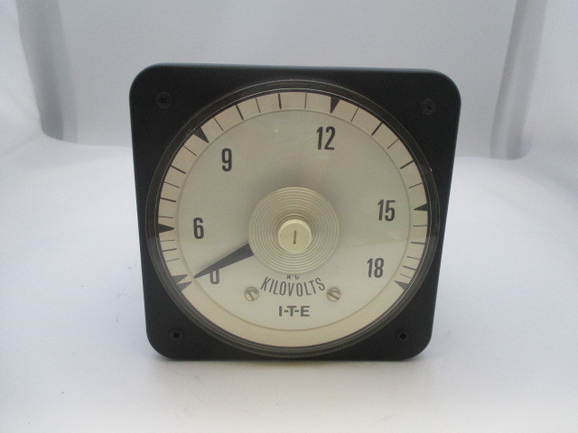 ITE Crompton 077 08VA PZWY Voltmeter