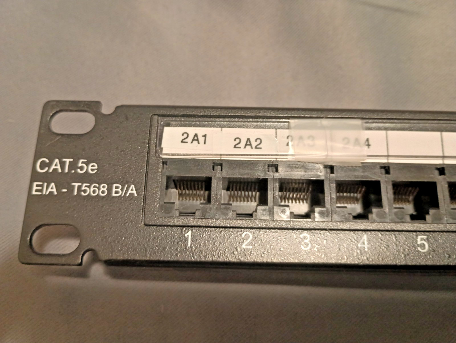 CommScope 24 Port Patch Panel CAT5 EIA-T568B Modular JackPair cc0031534 Uniprise