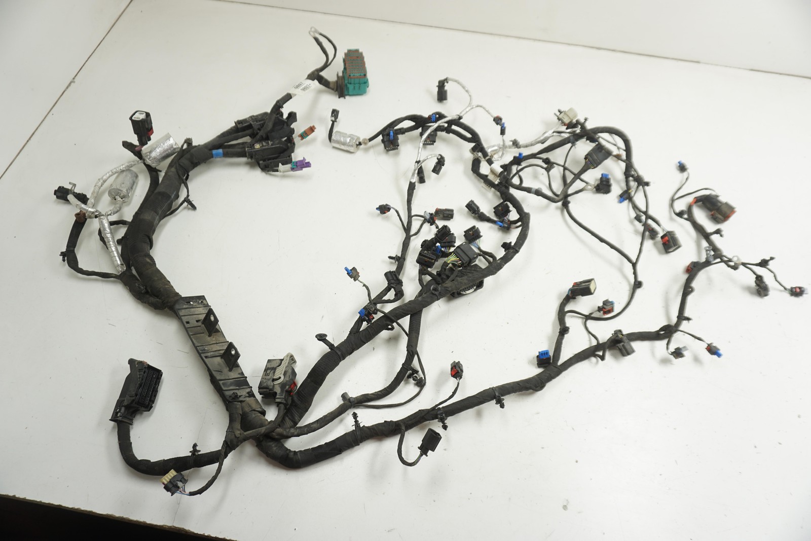 2022 Buick Envision 2.0l Awd Turbo Engine Wire Wiring Harness Used Oem 85119897