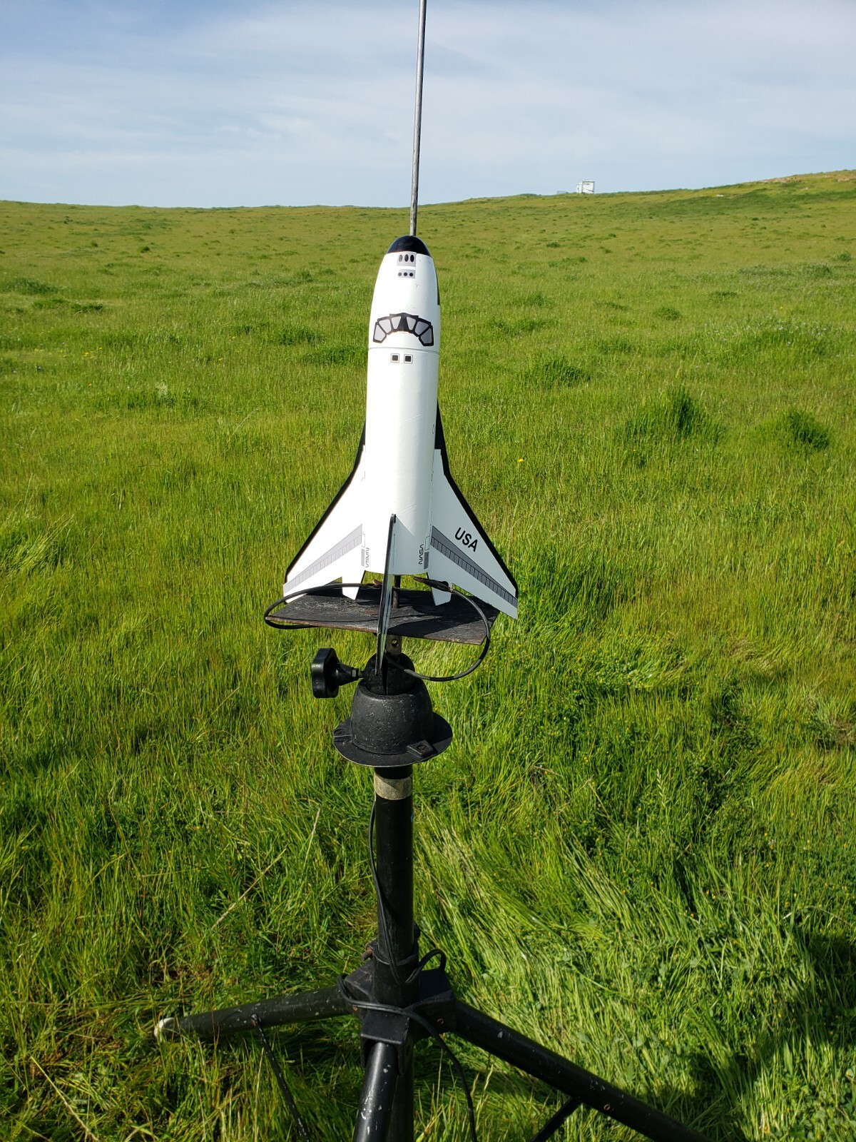 Upscale Estes Mini Shuttle #1391 Flying Model Rocket kit 2.6 dia, 14in tall.