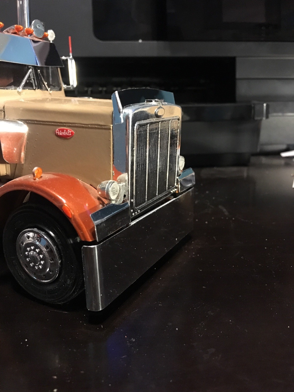 Model Truck Polished Aluminum Curved End Bumper 1/25 Scale Peterbilt, Kenworth