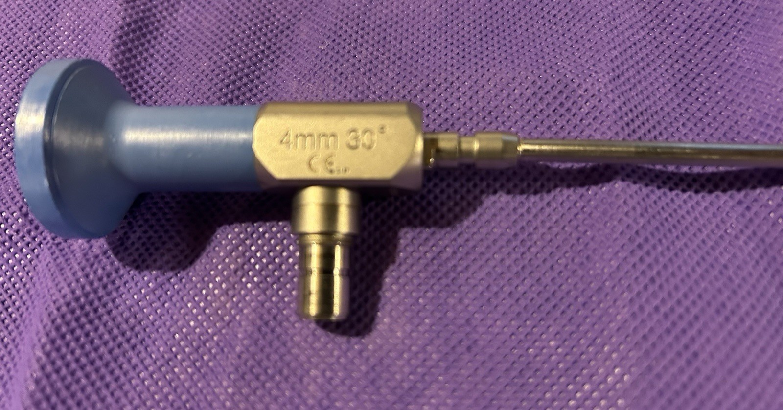 STRYKER 4MM 30 DEGREE ENDOSCOPE WITH STERILIZATION CASE 502-477-031