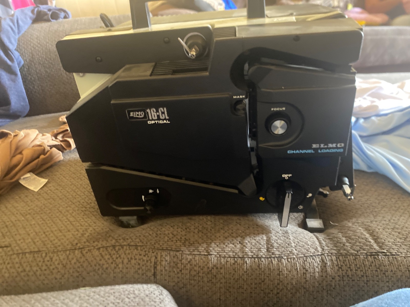 ELMO 16CL  16mm  Projector 16-CL Optical Channel Loading WORKING