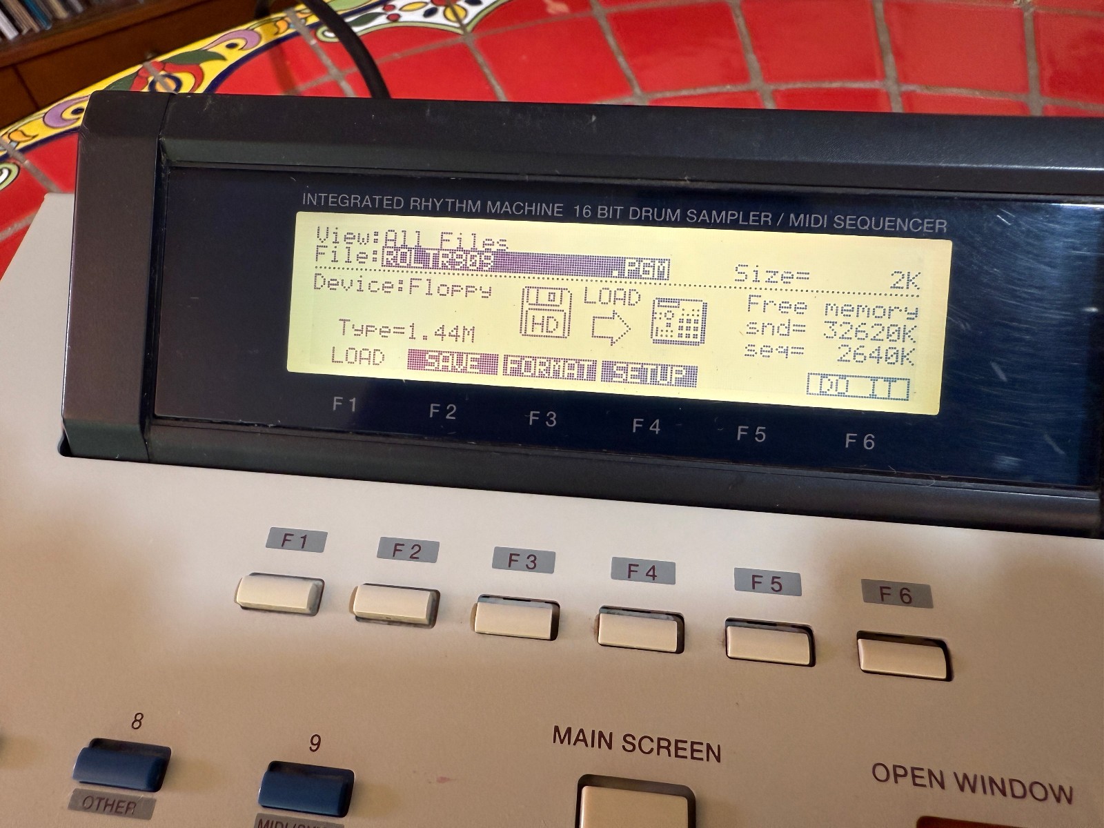 Akai MPC2000XL - EXCELLENT! New Pad Sensors!