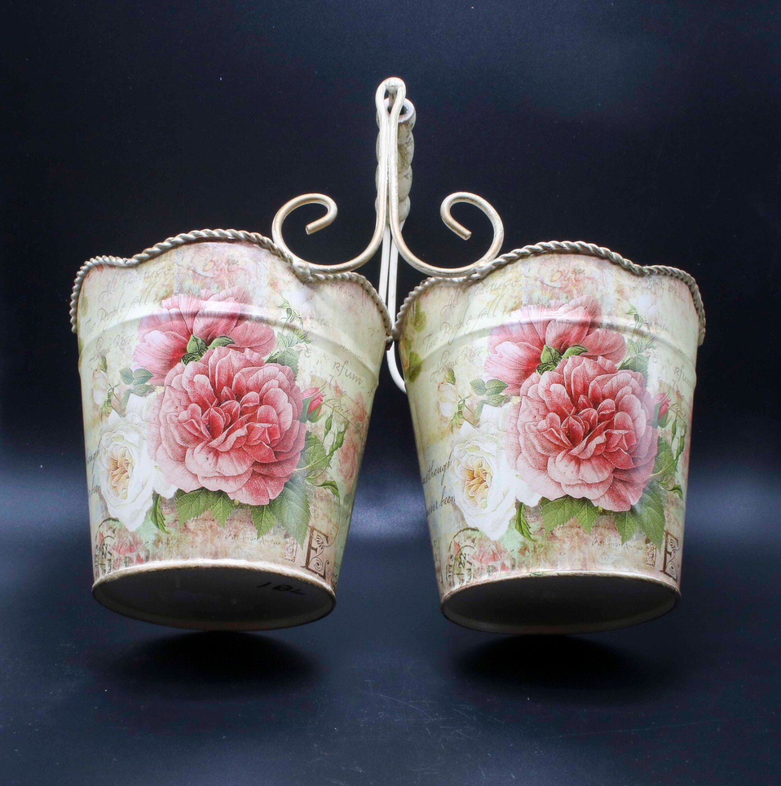 Unusual cabbage rose pattern double pail flower pot