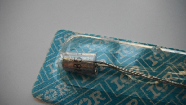 NOS PNP GERMANIUM TRANSISTOR IRTR85-X INTERNATIONAL RECTIFIER FUZZ PEDAL PART