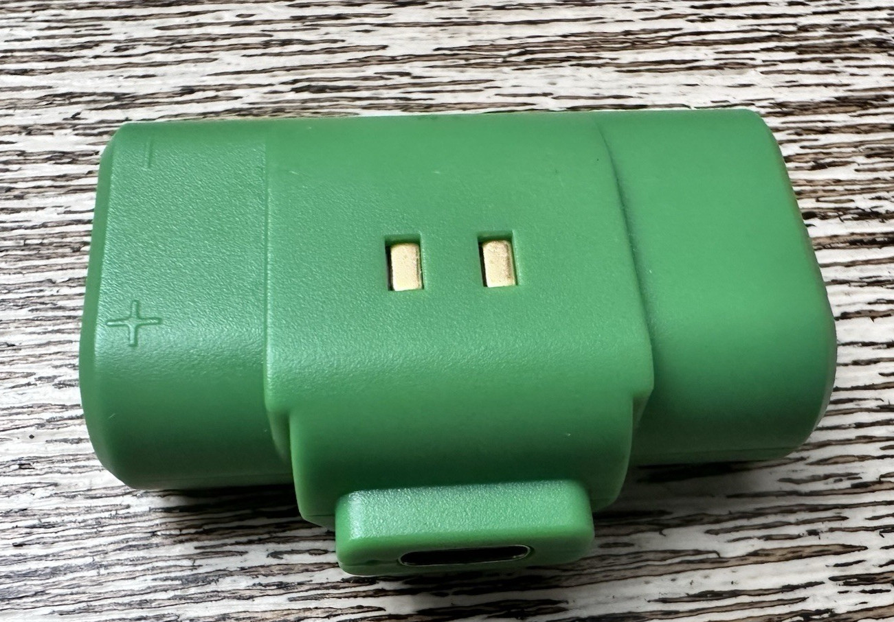 NI-MH Rechargeable Game Controller Battery Pack - Model B101