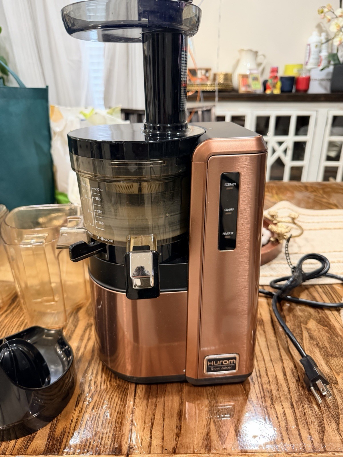 Hurom HZ-LBB17 Slow Juicer Alpha-Lever - Rose Gold Used