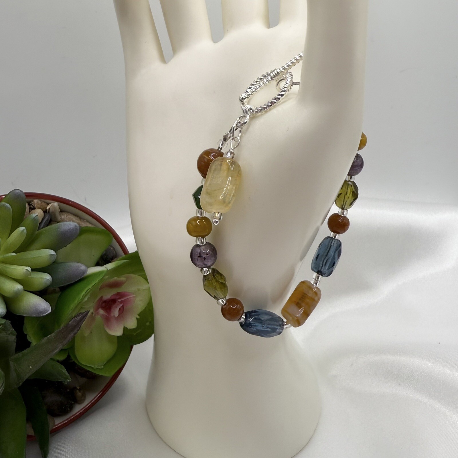 REIMAGINED Agate and Glass Bead Toggle 7.5" Bracelet