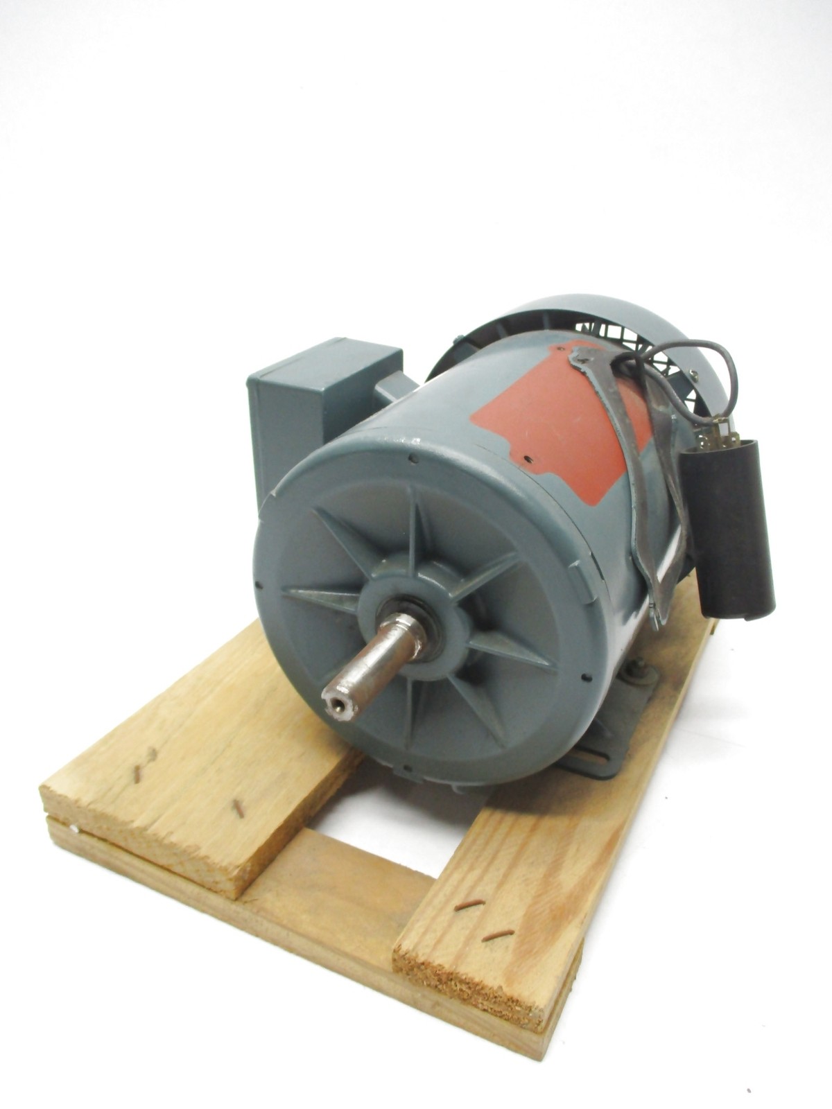 RELIANCE ELECTRIC C56H6021 (AS PICTURED) NSNP