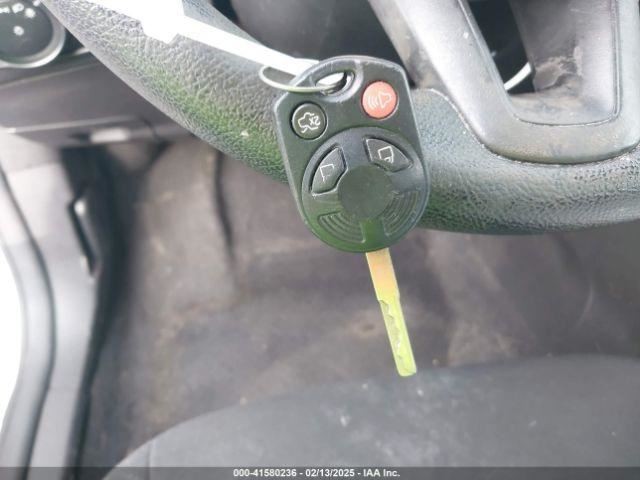 FOCUS 2015 Glove Box 4577676