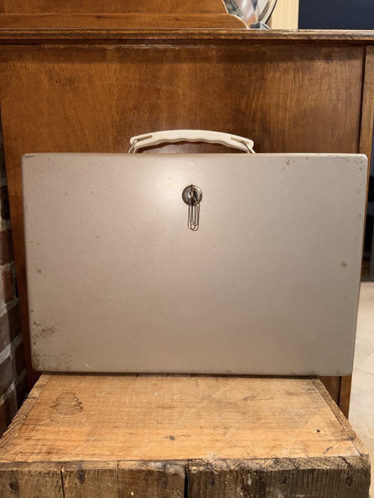 Rockaway Metal Prod Corp Fire Res Lock Box w/ Key & Handle