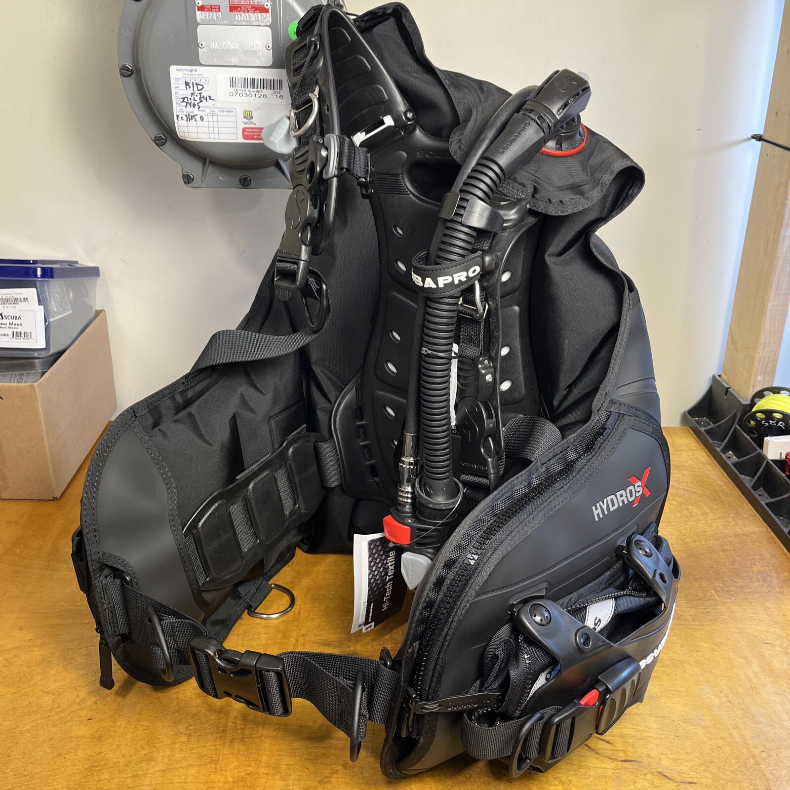 Scubapro HYDROS X Women's BCD - Size Medium - Black - Scuba Diving Travel