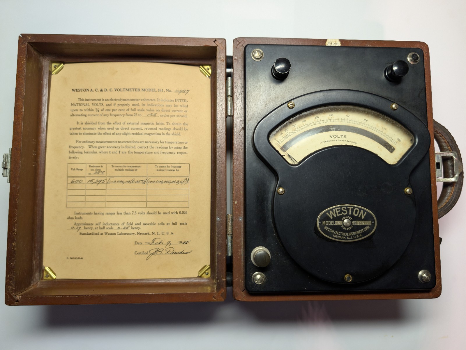 Vintage Antique Weston Model 341 Precision AC/DC Voltmeter (1945)