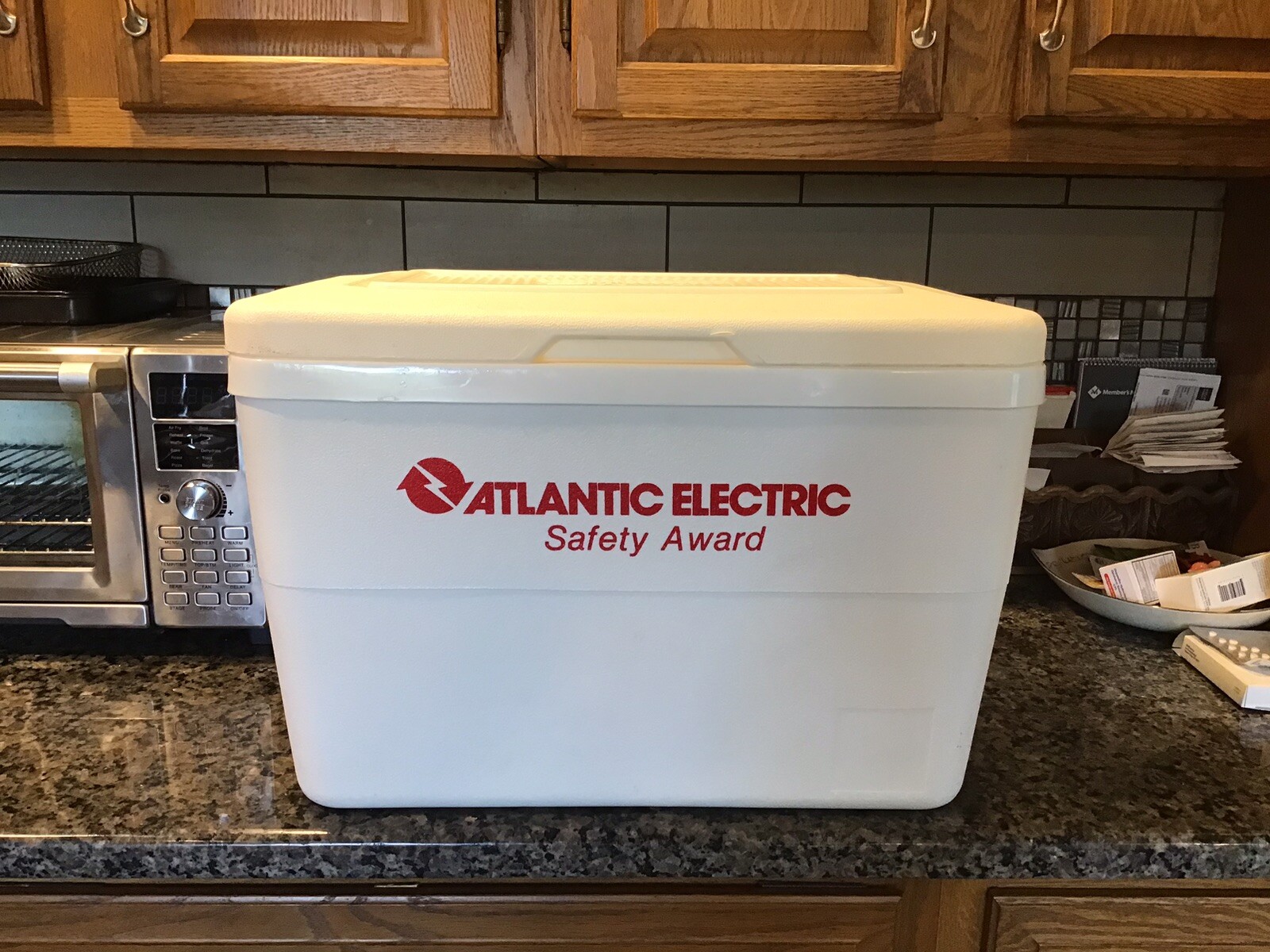 VINTAGE THE TOUGH ONE ICE BOX COOLER ATLANTIC ELECTRIC LINEMANS SAFETY AWARD USA