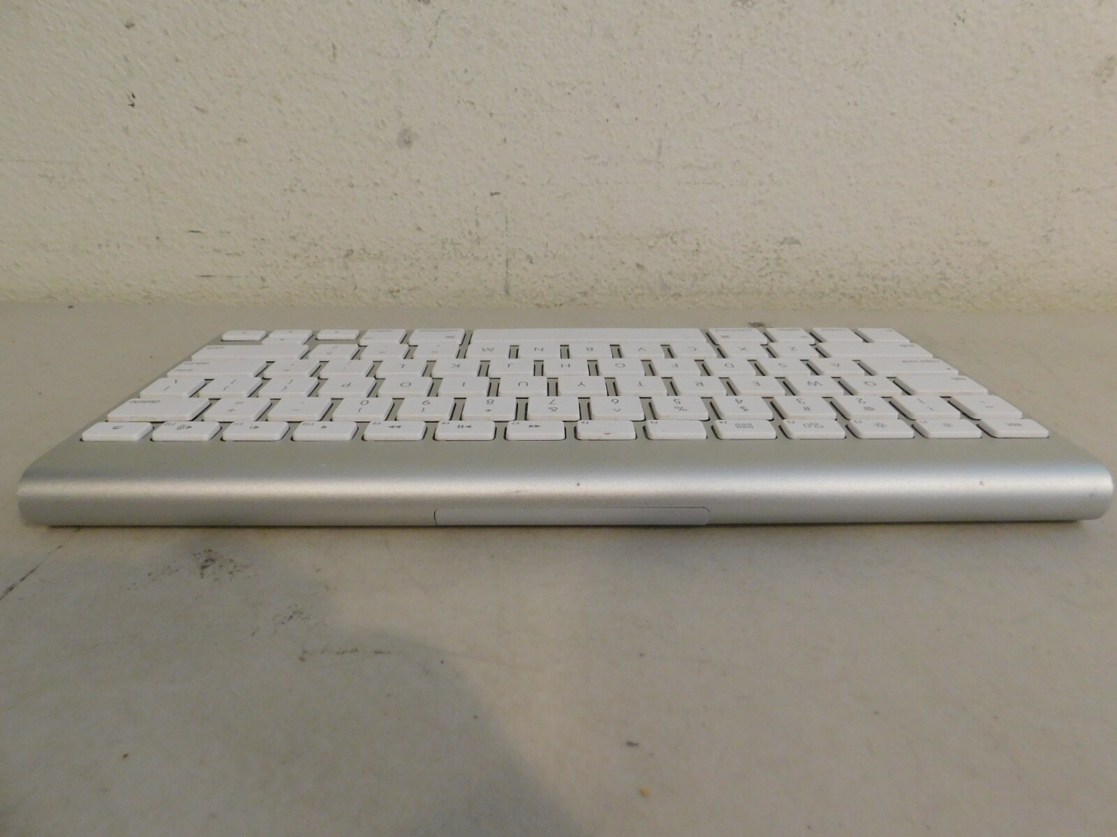 Apple Magic Keyboard Wireless Model A1314 - Works