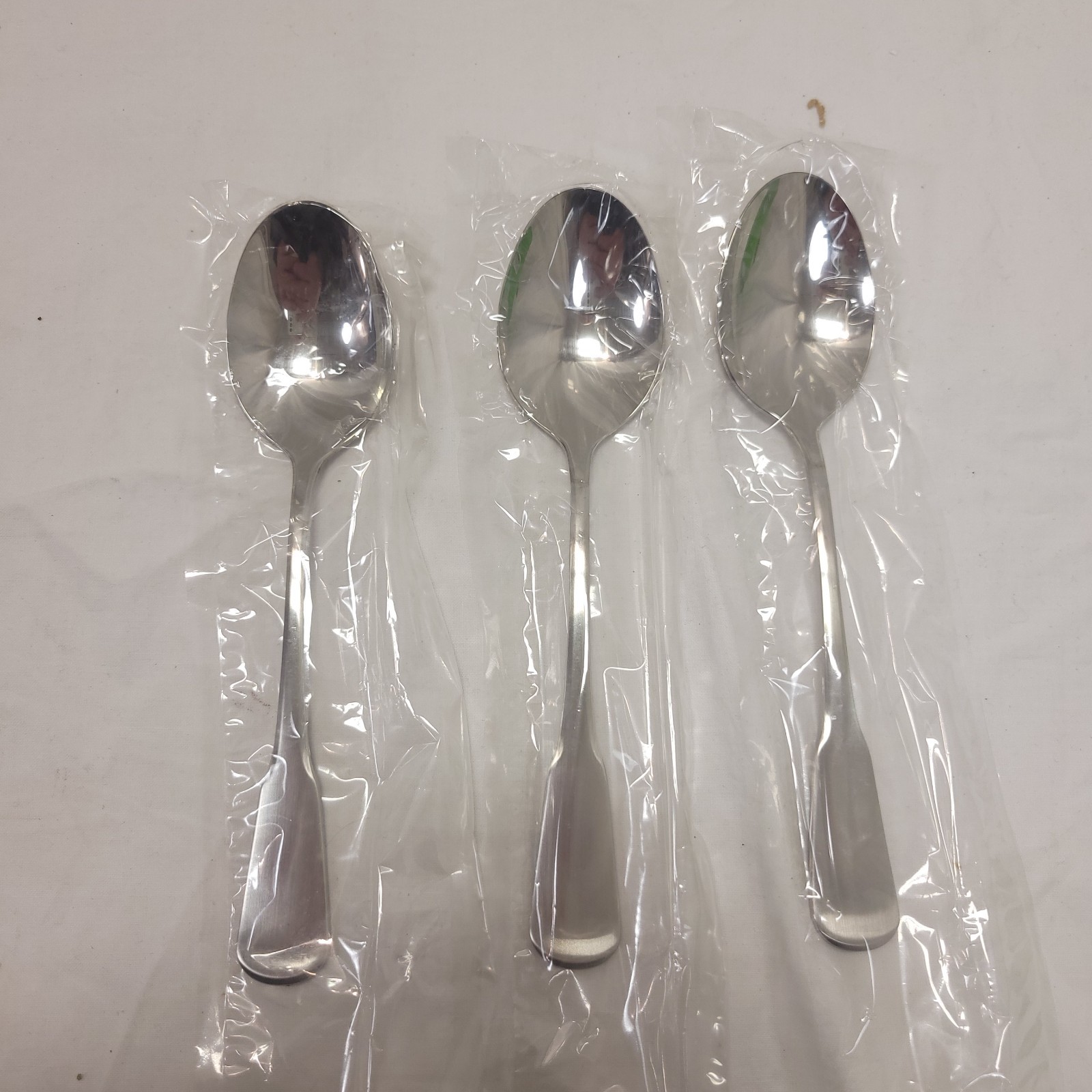 3 VTG Oneida 1620 Superior Stainless Steel Soup Spoons 6 3/4"