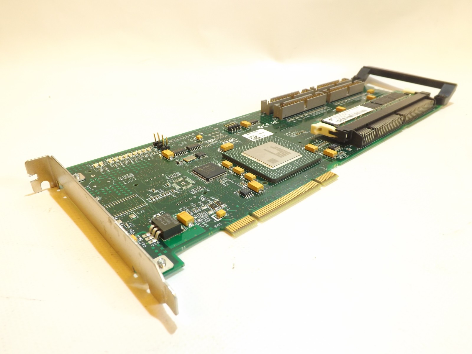 Adaptec AAR-2400A RAID Controller - 4x IDE - 32MB Cache - PCI